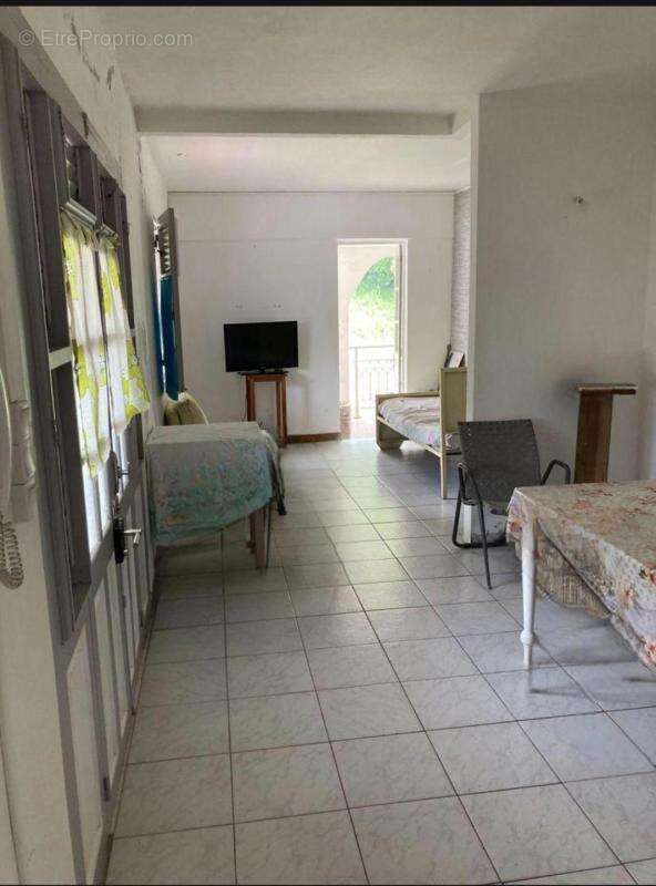 À vendre : Maison spacieuse de 187 m² à Morne Vert (97226) - Idéal pour le tourisme vert ! - photo 5