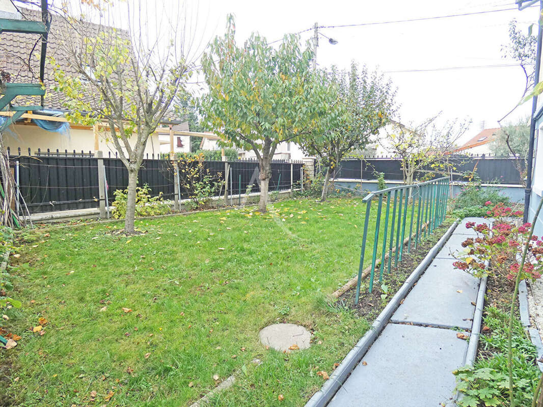 Maison à CLICHY-SOUS-BOIS