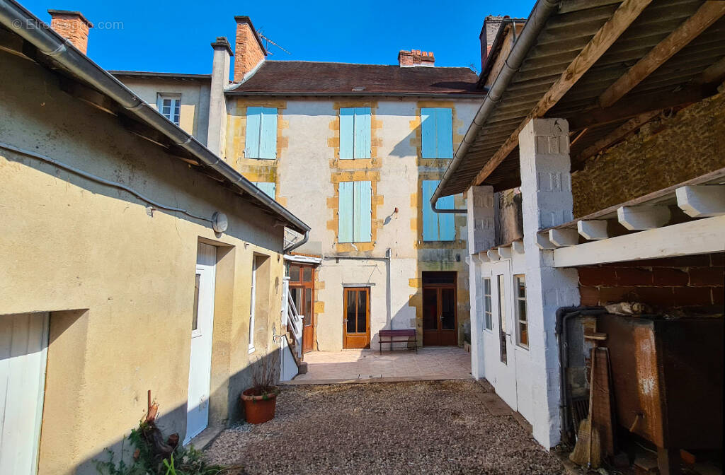 Appartement à EXCIDEUIL
