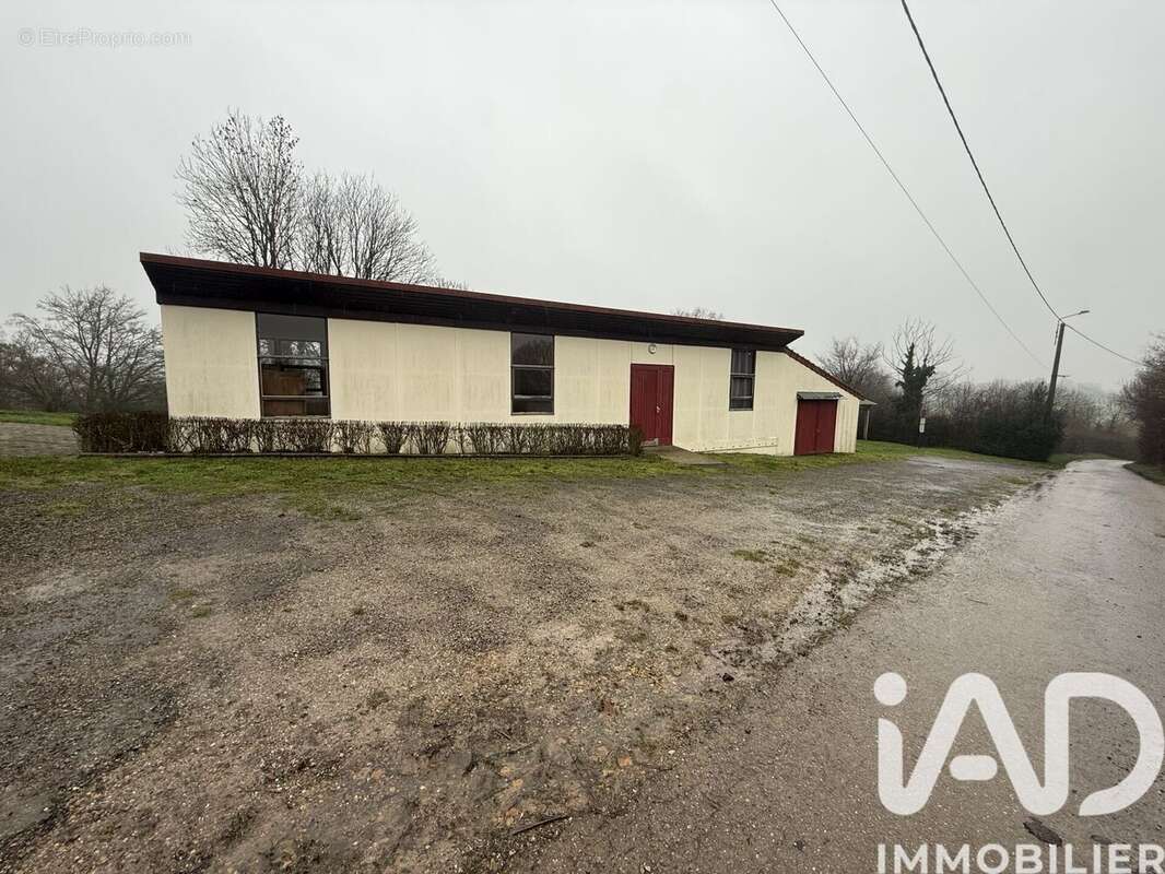 Maison 347 m² à Lisbourg  - photo 3