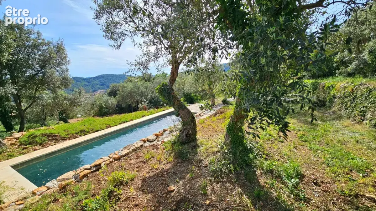 Claviers , Var . Villa contemporaine avec vue dégagée, piscine et terrain de 5800 m² - photo 4