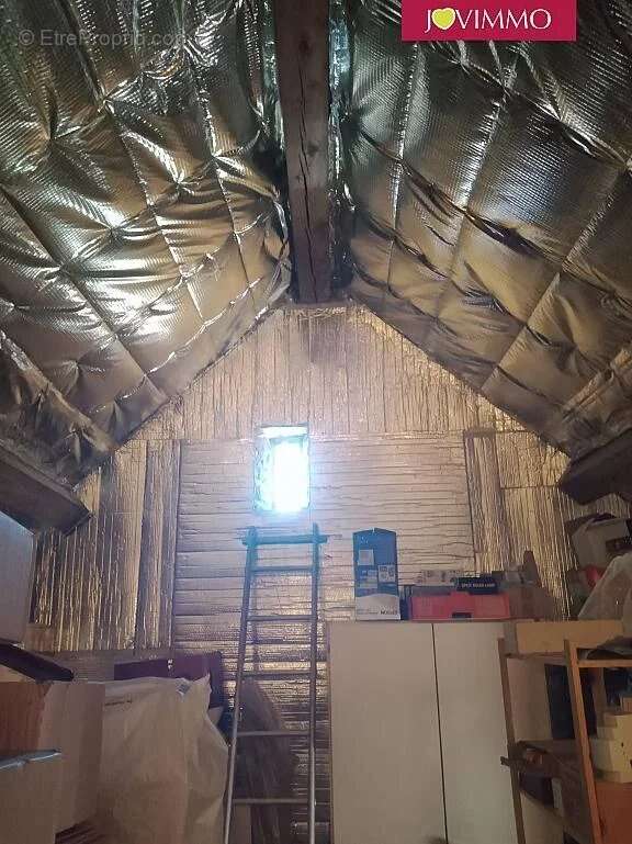 Maison à BELLENAVES