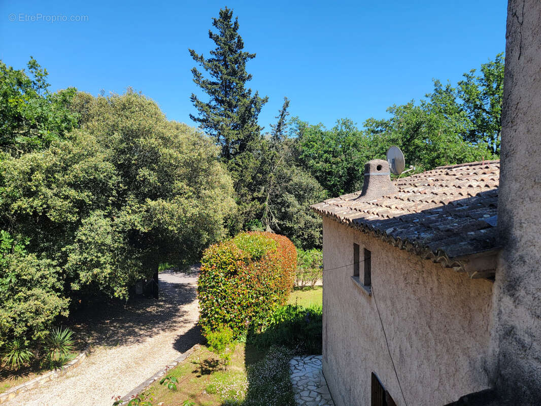 Maison à VALBONNE