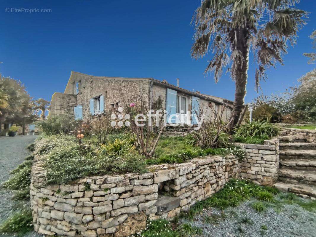 Maison à NIEUL-SUR-L&#039;AUTISE