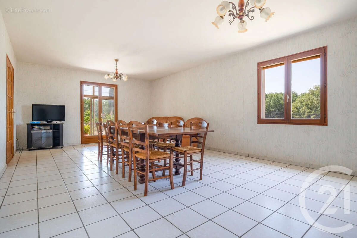 Maison 113 m² à Lisle-Sur-Tarn  - photo 2