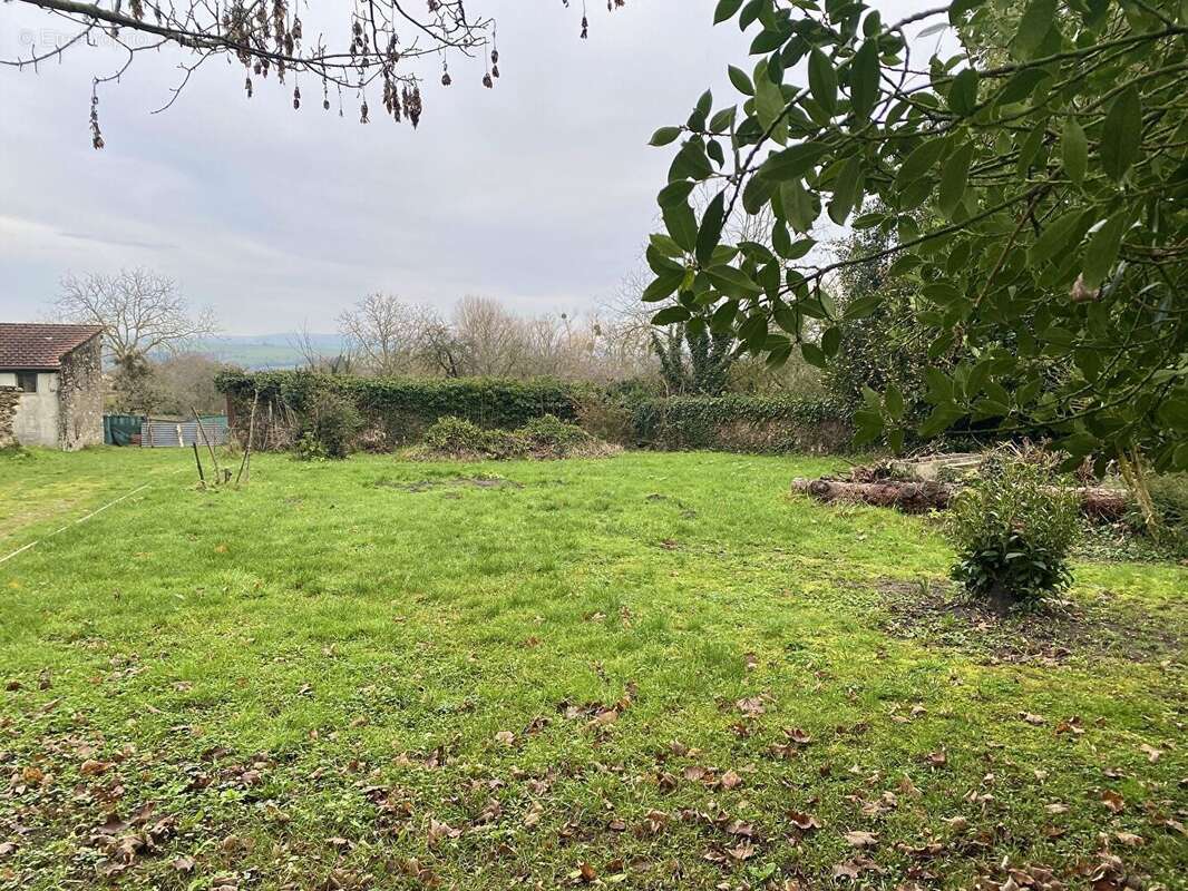Terrain à JAMBVILLE
