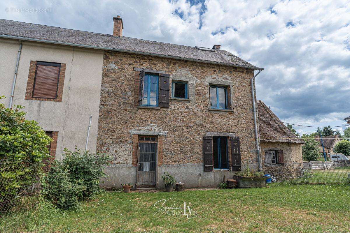Maison 106 m² à Meuzac  - photo 14