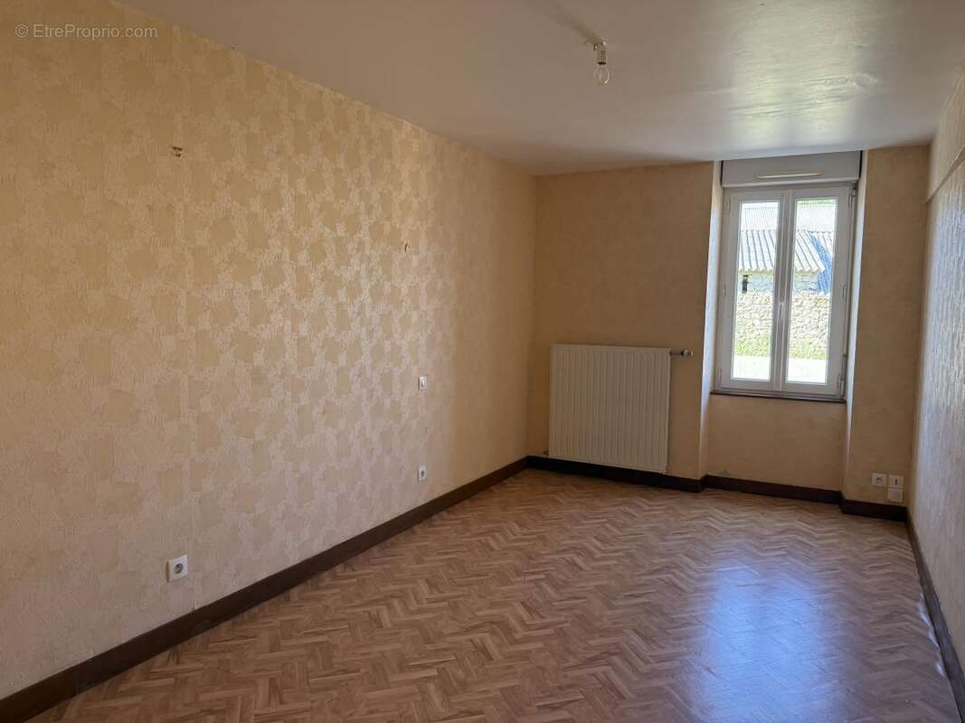 Maison 111 m² à La Jubaudiere  - photo 9