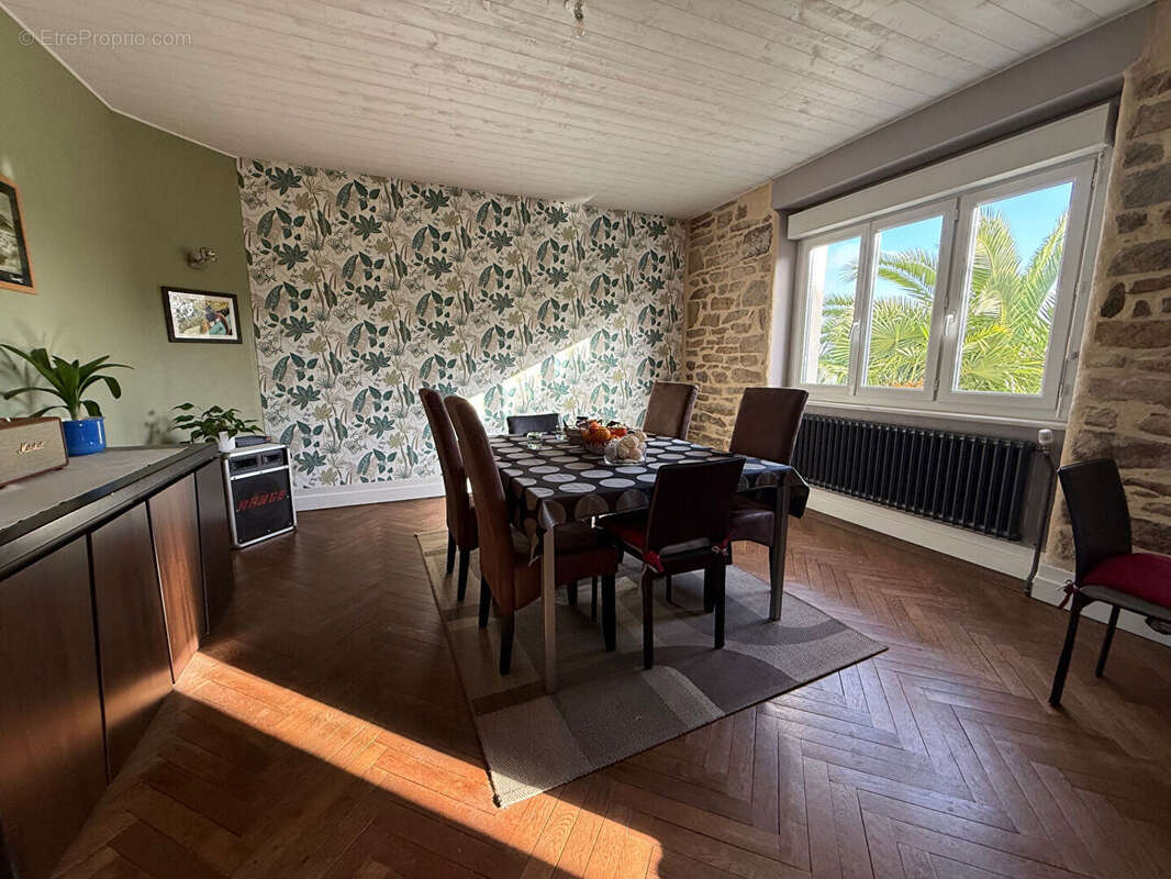 Maison à PLONEOUR-LANVERN