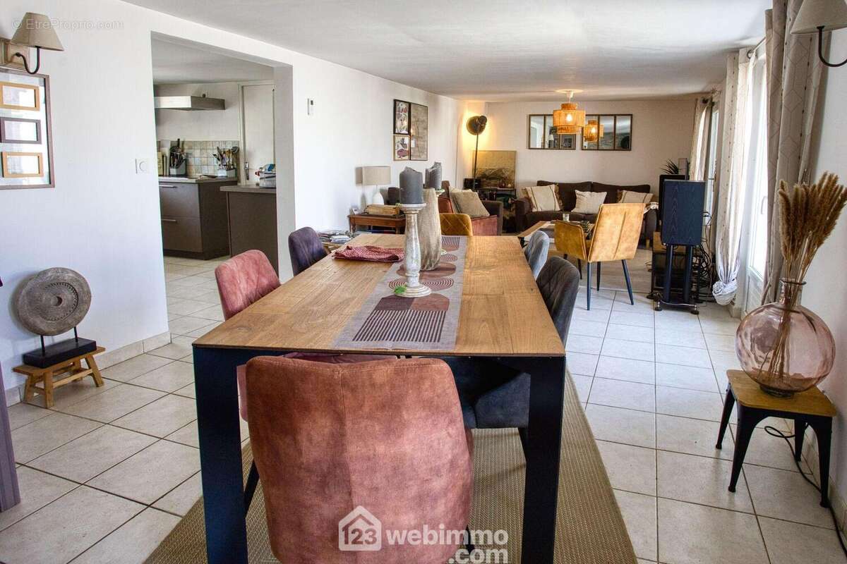 Maison 110 m² à Lagord  - photo 2