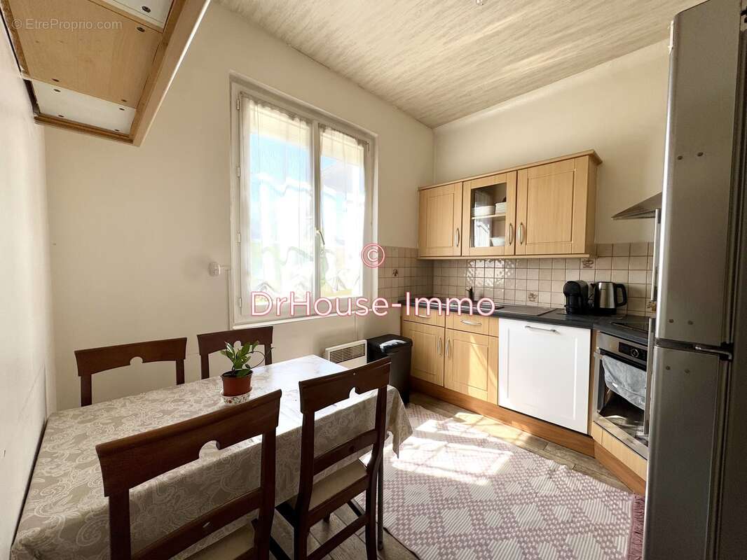 Maison à CHALETTE-SUR-LOING