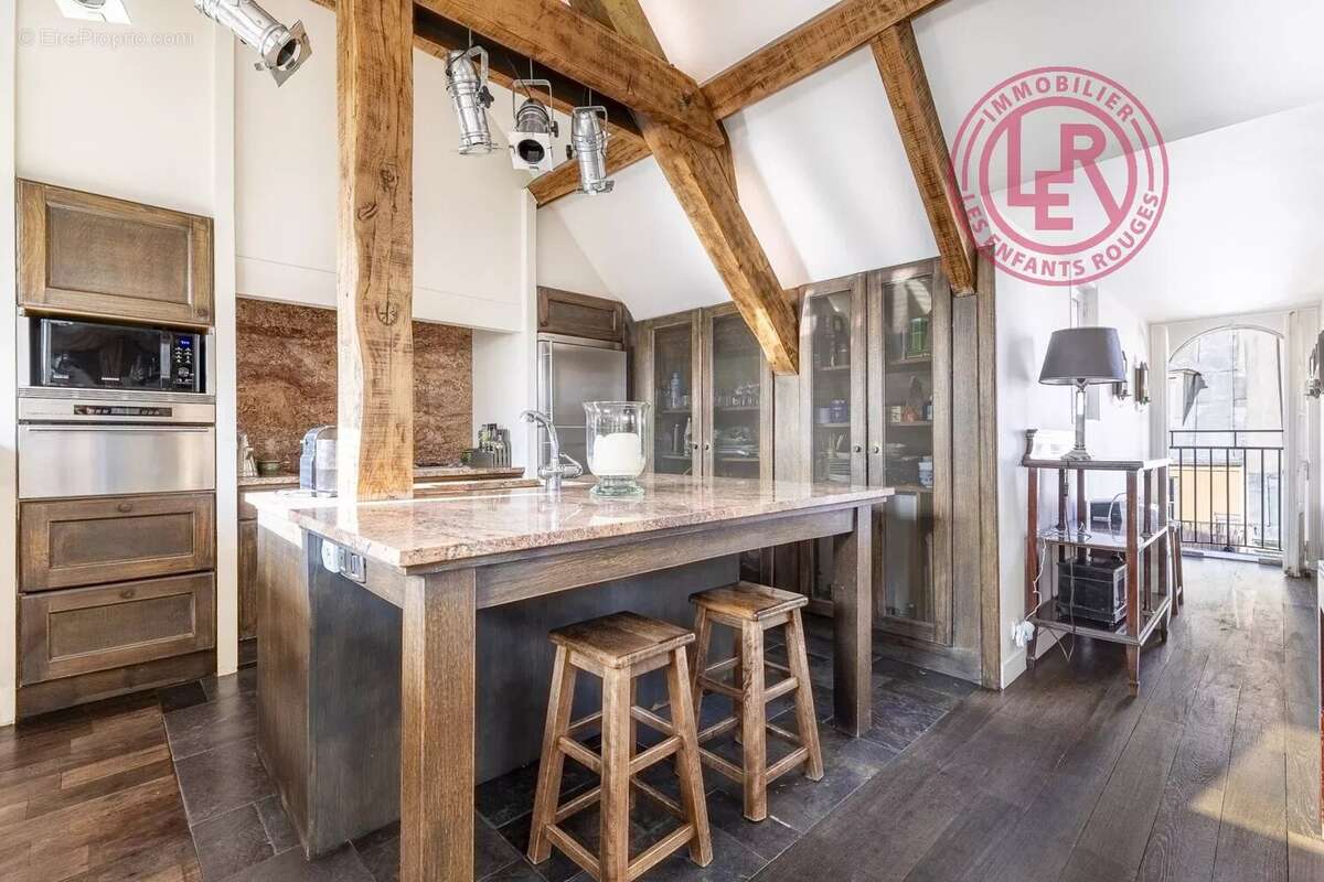 Appartement à PARIS-4E