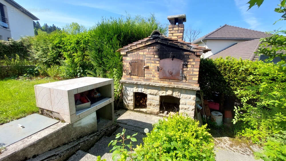 Maison dans impasse, au calme,188m2, studio en RDC, terrain de 889m2 - photo 8