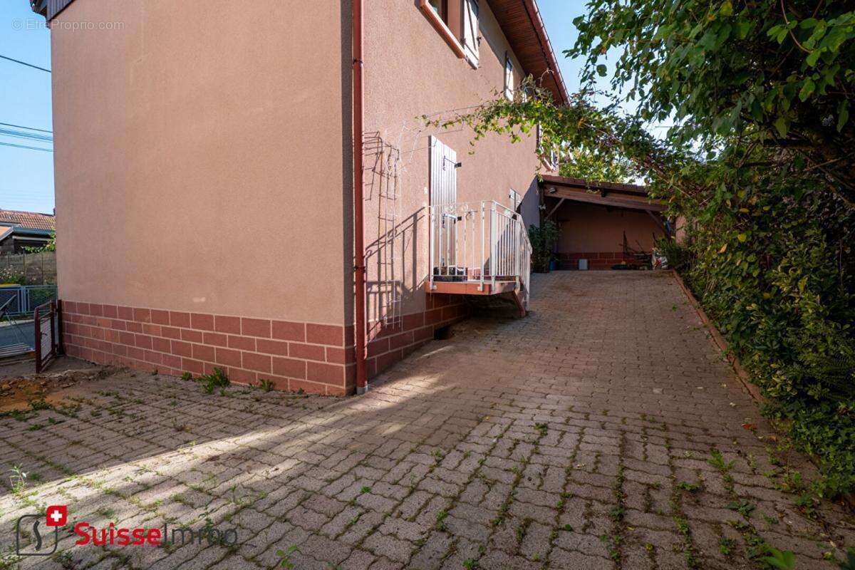 Maison à FESCHES-LE-CHATEL