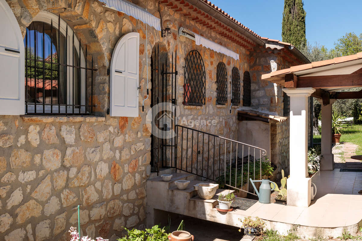 Maison à OPIO