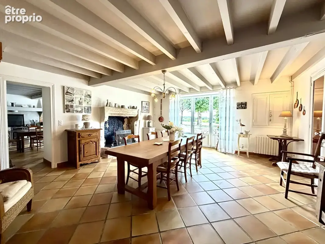 Magnifique Maison de Caractère avec Vastes Jardins et Vues Exceptionnelles près de Nanteuil-en-Vallée - photo 7