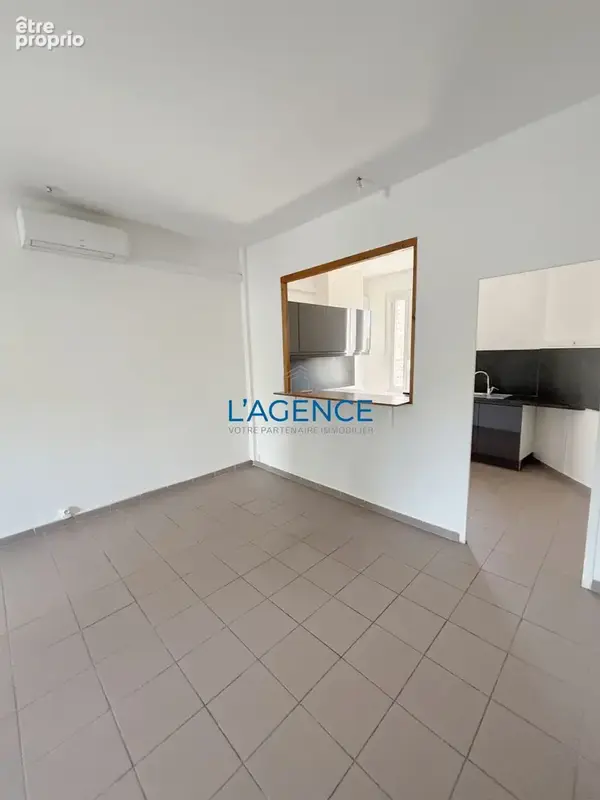 Appartement T2 de 54 m2 en dernier étage avec balcon au centre ville de Hyères - photo 4
