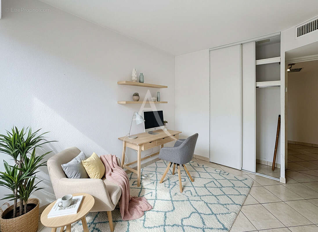 Appartement Antibes 4 pièces dernier étage- Centre Ville - photo 9