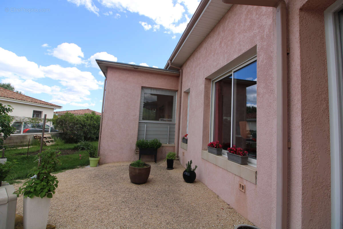 Maison à SAINT-CLEMENT