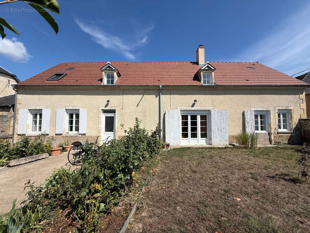 Maison à OUROUER-LES-BOURDELINS