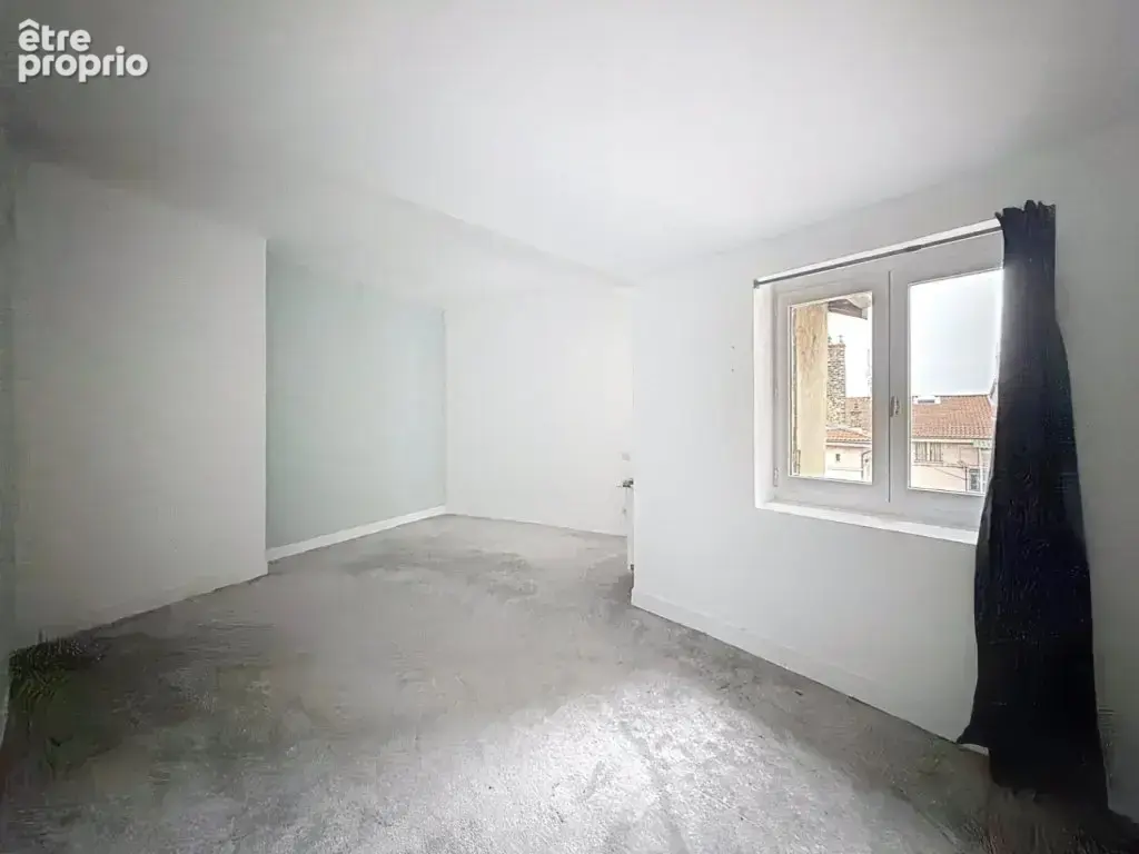 Appartement Duplex  T4 - 137m2 au sol - 113m2 carrez - LYON 2 - Poutres apparentes - rue calme - photo 9