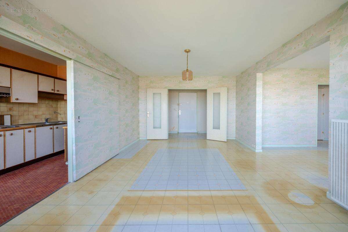 Appartement à REZE