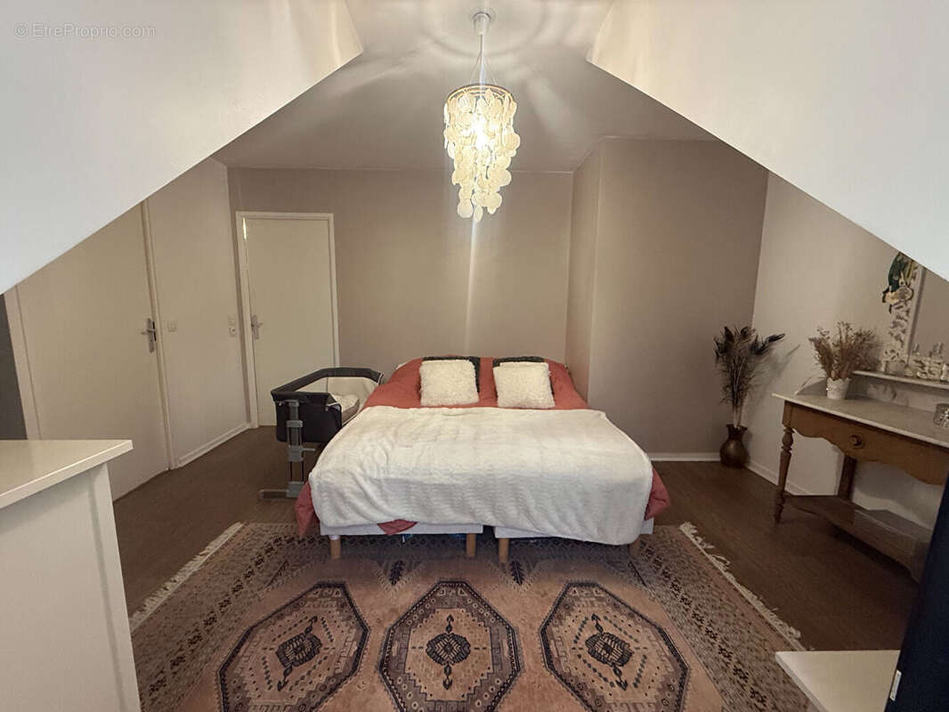 Appartement à FONTENAY-LE-FLEURY