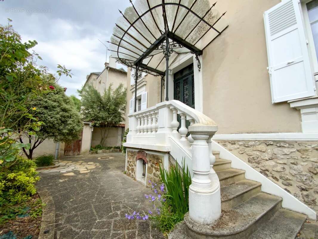 Maison à LE RAINCY