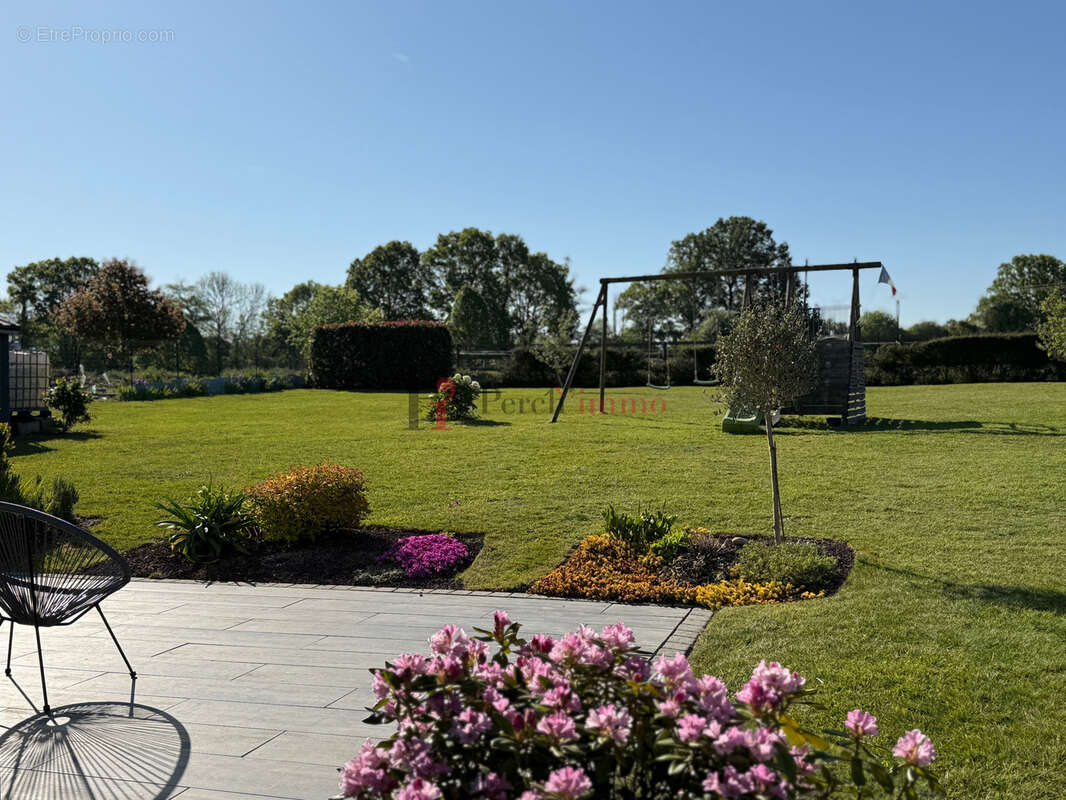 Maison à LE MELE-SUR-SARTHE