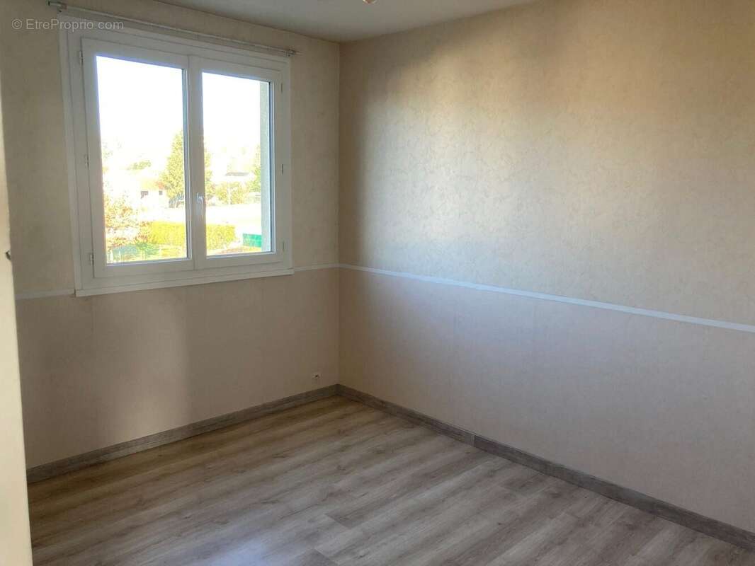 Appartement 64 m² à Chateau-Thierry  - photo 3