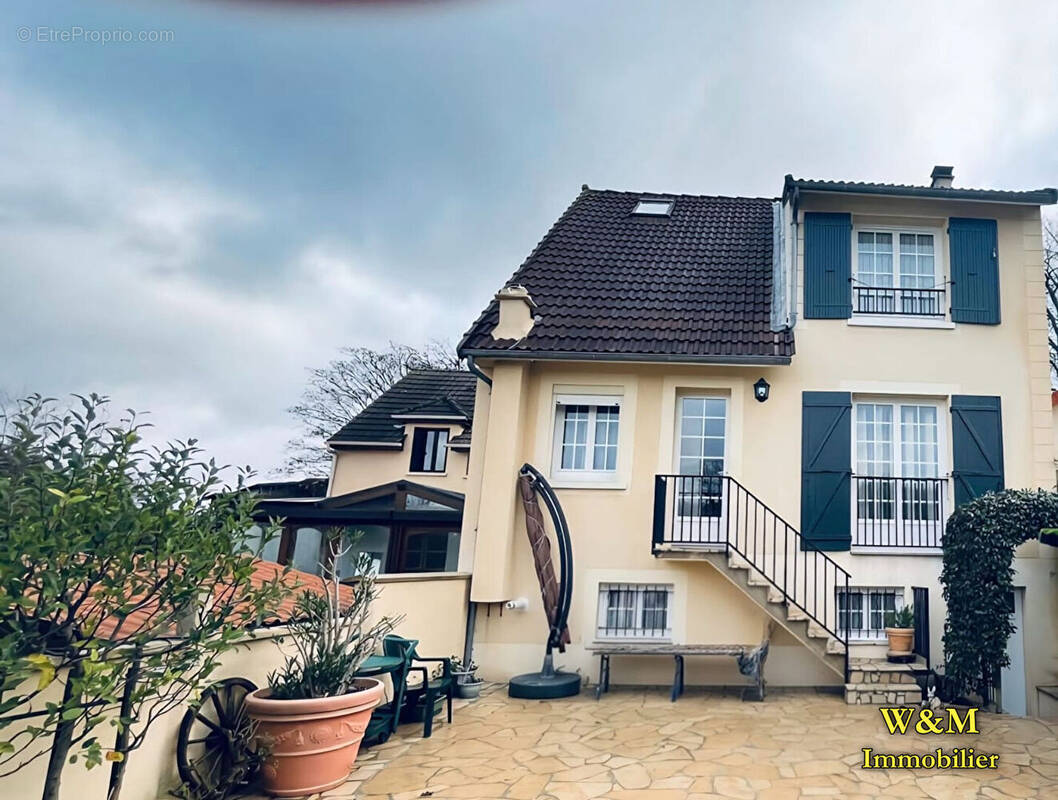 Maison à RIS-ORANGIS