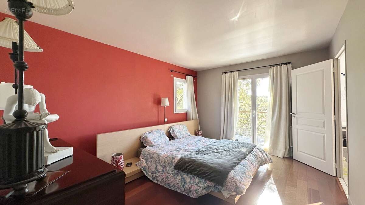 Villa d'architecte de type t6 de 240 m2 avec piscine - photo 21