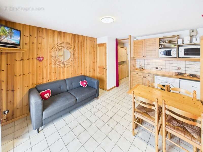 Appartement à MORILLON