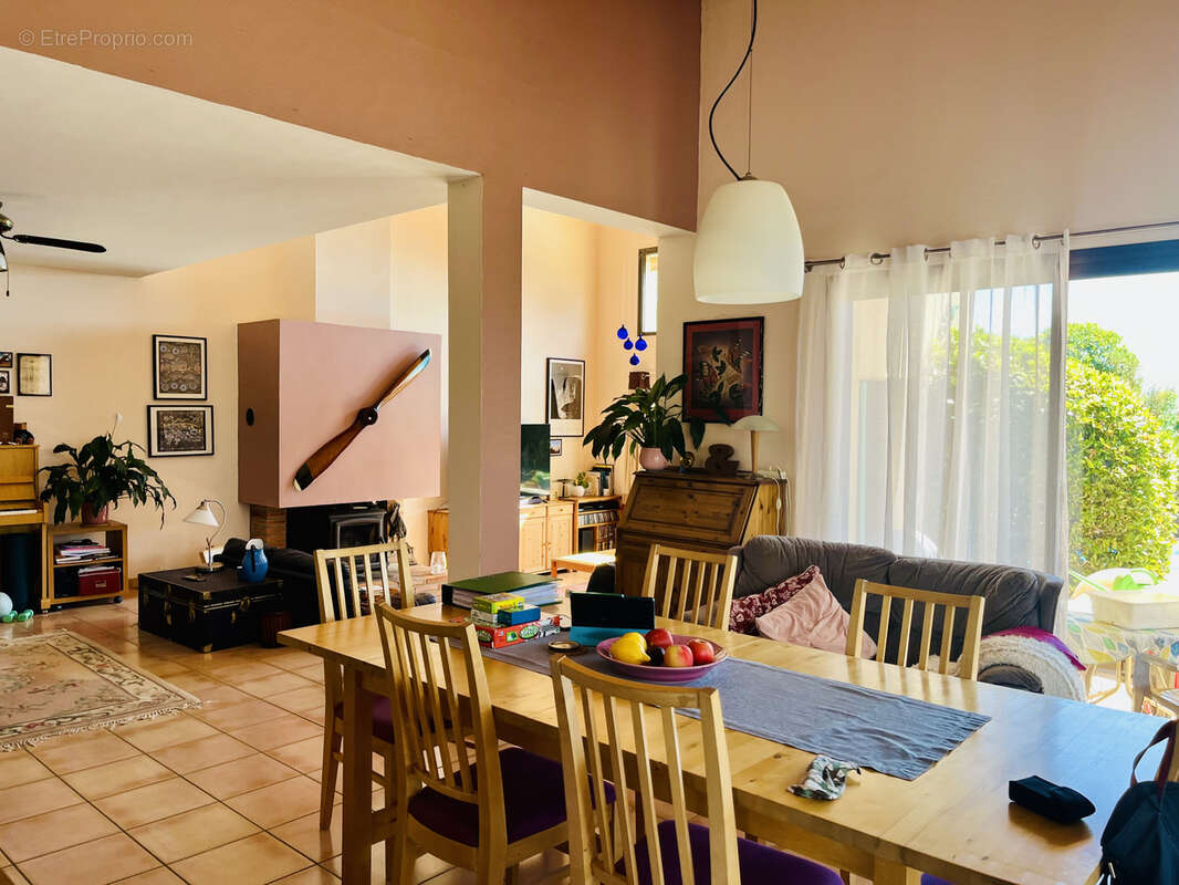 MAISON T5 / 6 avec sous sol total et piscine - photo 9
