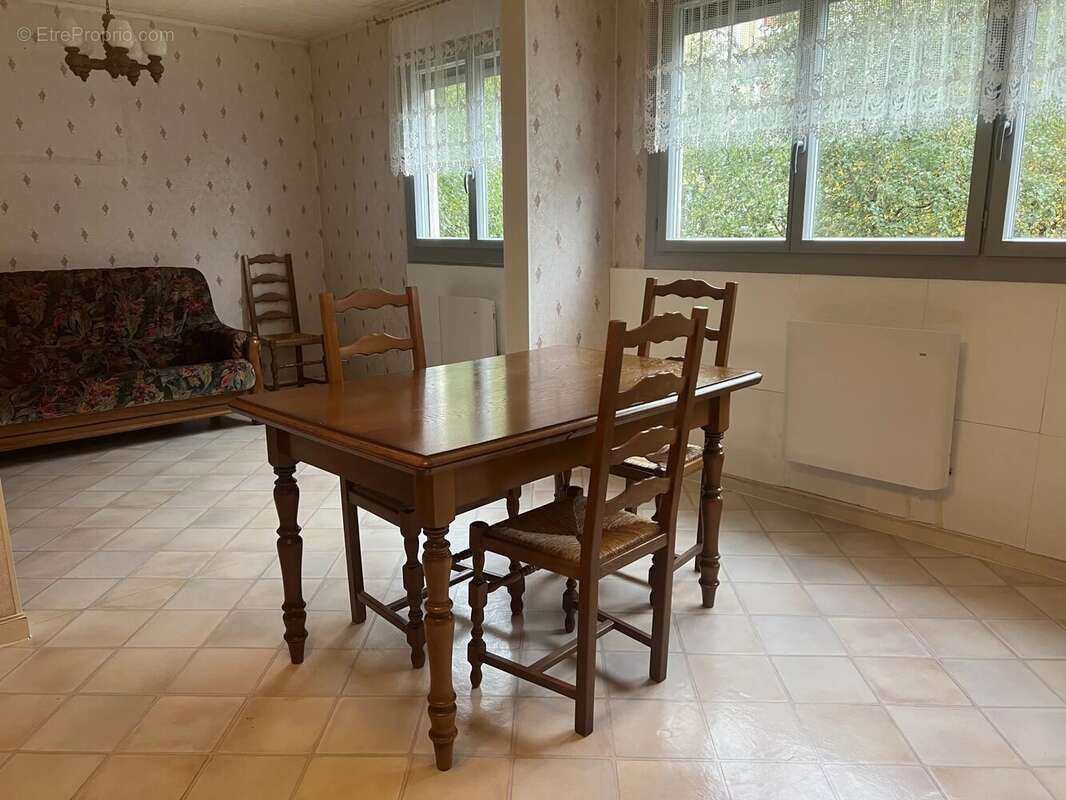 Appartement à SAINT-ETIENNE