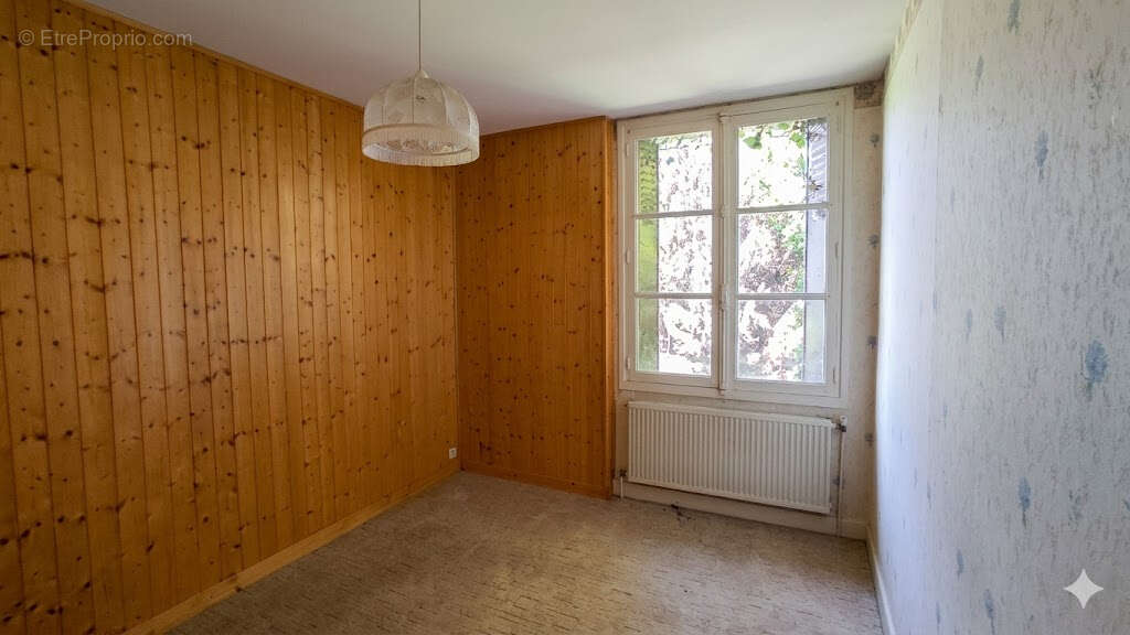 Maison à THURE
