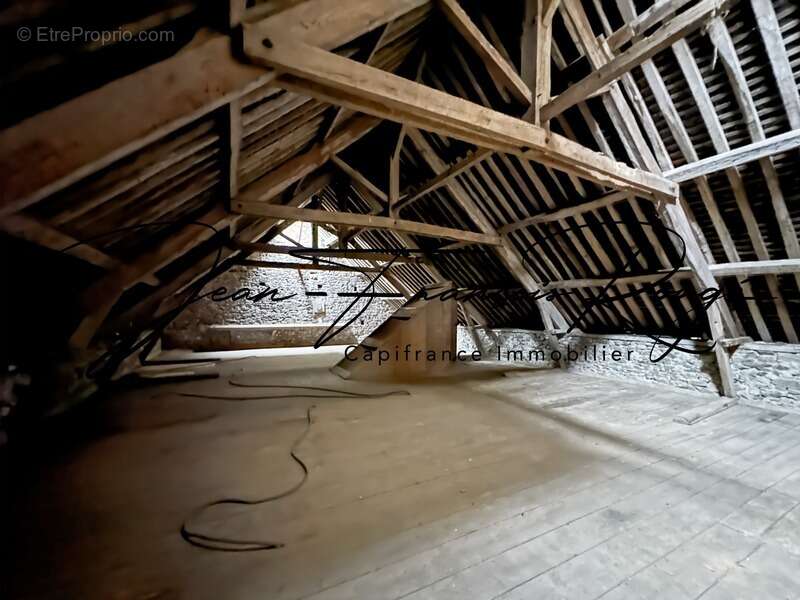 Maison à TOURVILLE-SUR-SIENNE