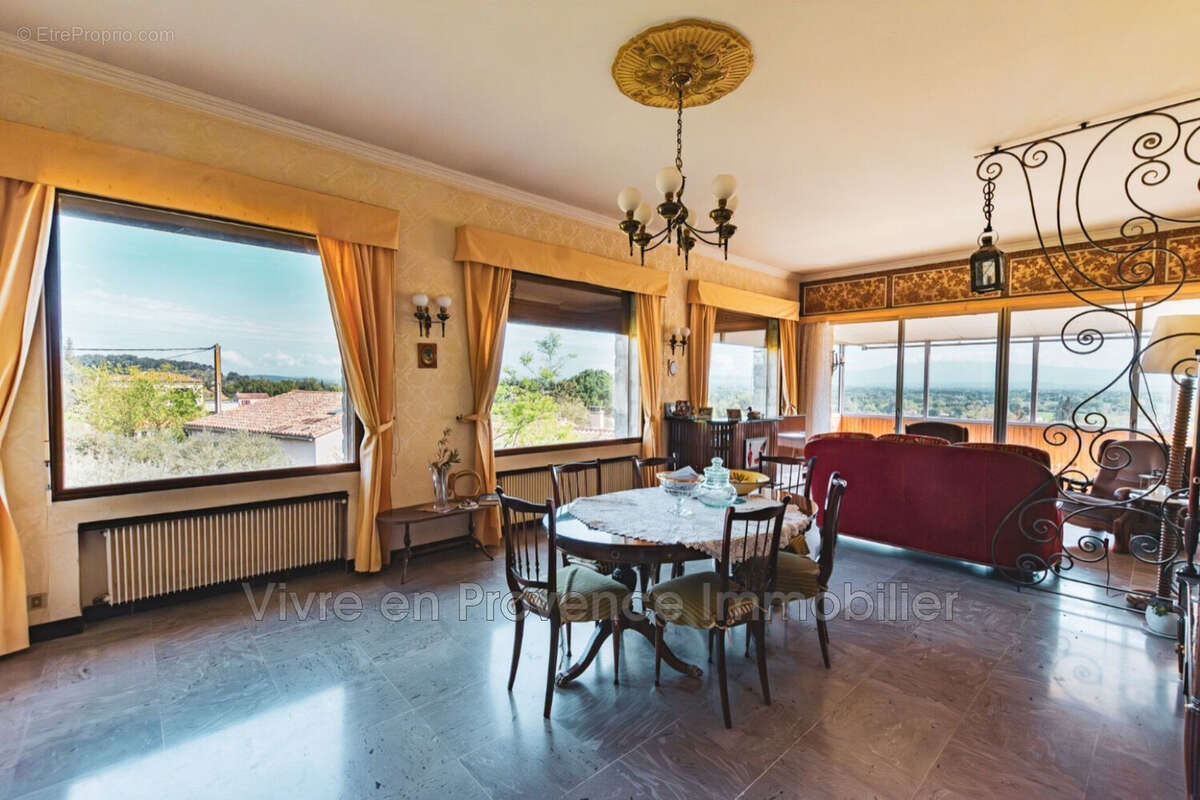 Maison à JONQUERETTES