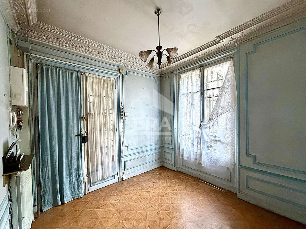 Appartement à LEVALLOIS-PERRET