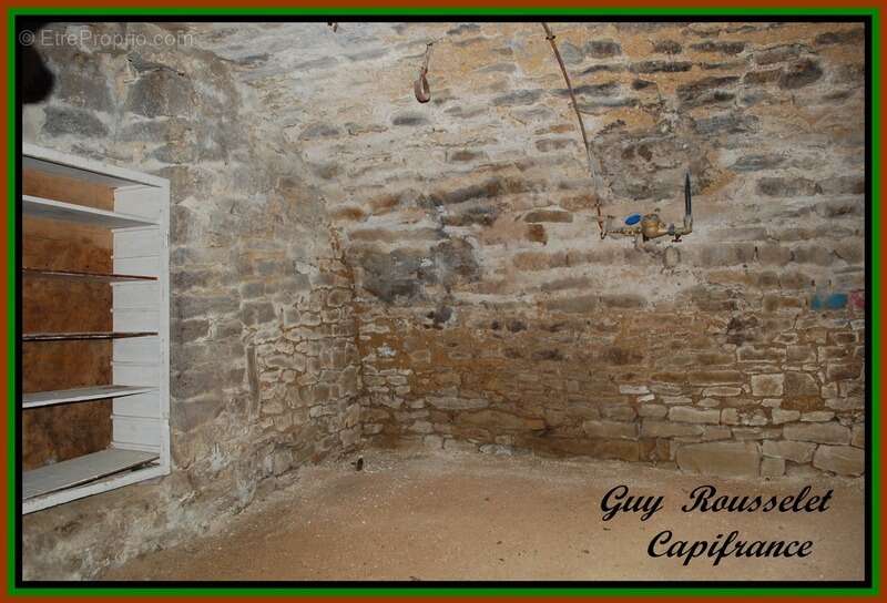 Maison à ALISE-SAINTE-REINE