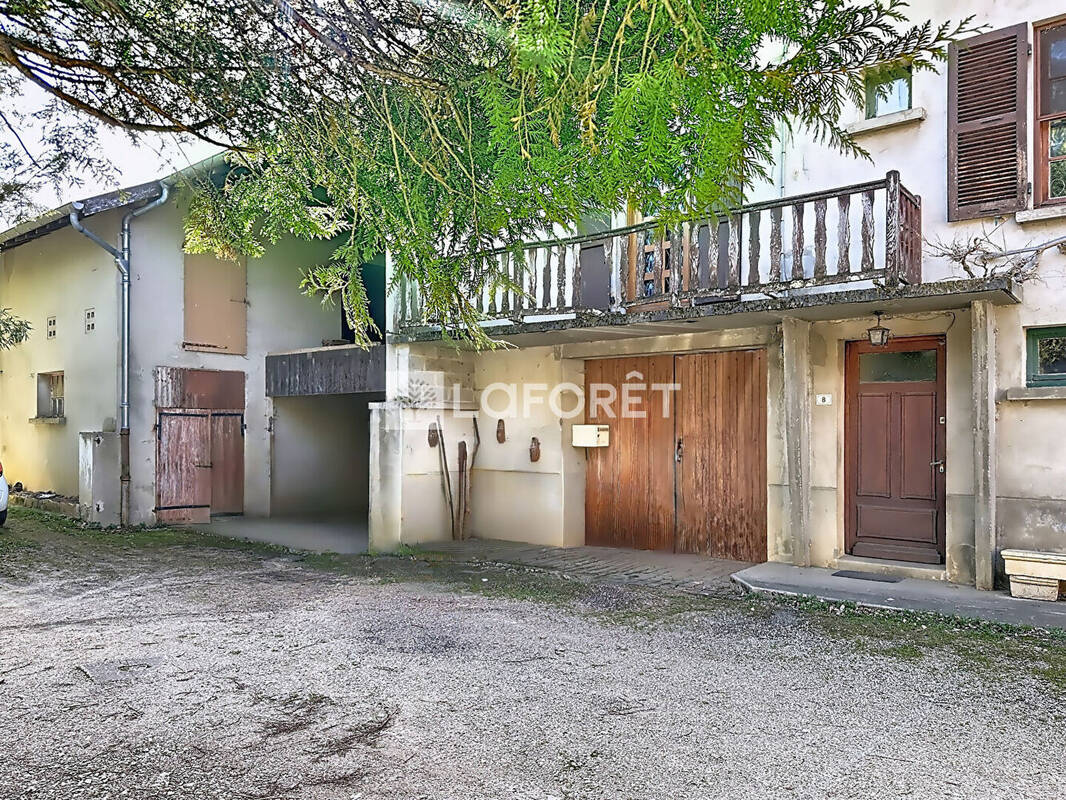 Maison à COURMANGOUX