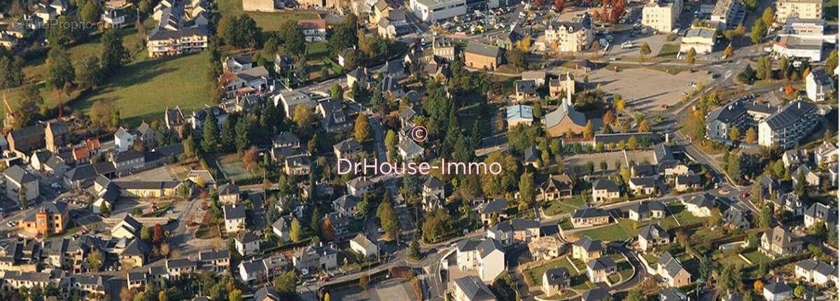 Maison à LUC-LA-PRIMAUBE