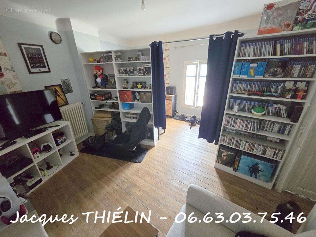 Maison à LONGUE-JUMELLES