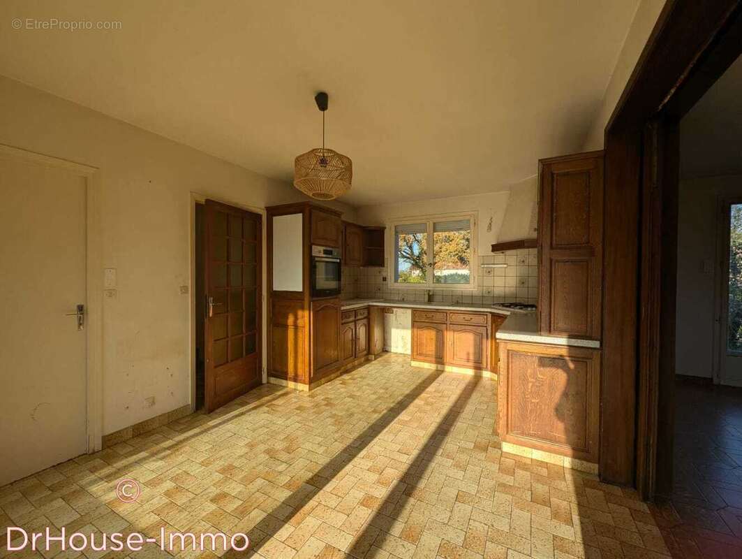 Maison à SAINT-ETIENNE-DE-MER-MORTE