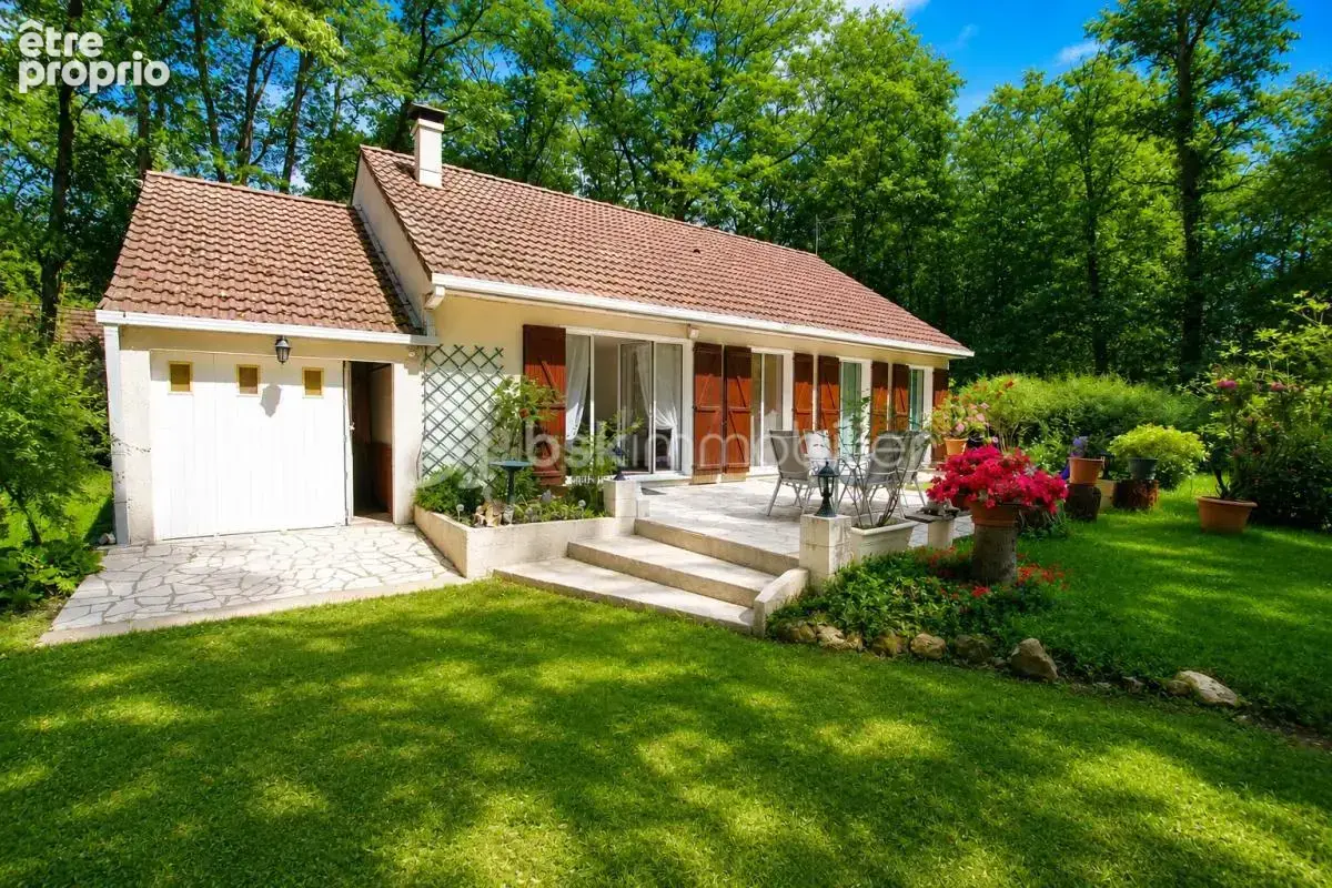 A 10 minutes de MAINTENON et de la gare, maison de plein pied de 93 m² sur terrain boise de 2123 m² de superficie, plat clos, un - photo 5