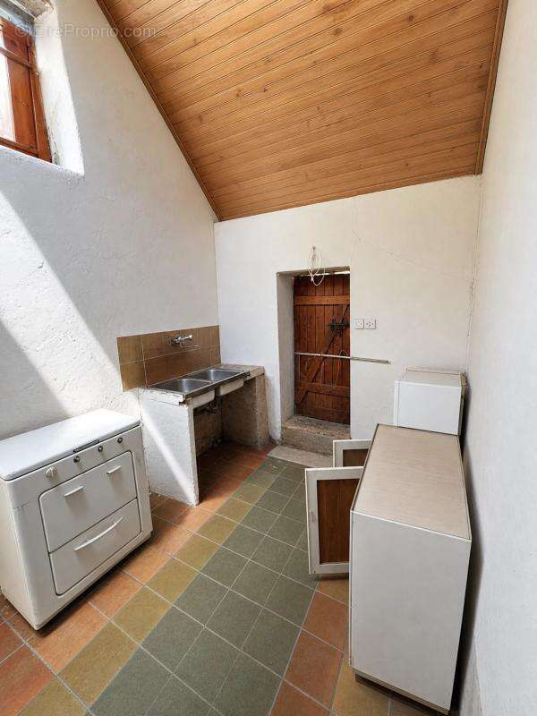 Maison de 2 pièce de 75 m² à Cléré-du-Bois - photo 3