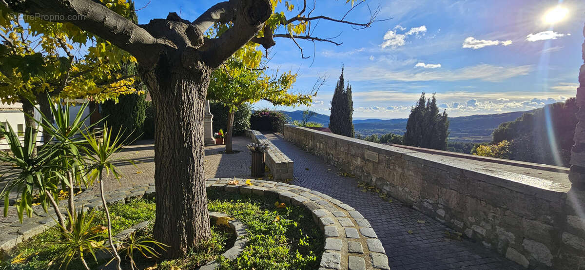 Appartement à LE CASTELLET