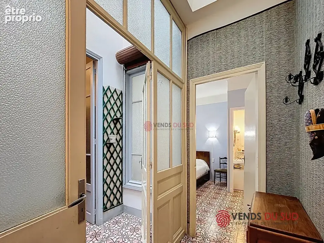 Belle maison cossue avec grand garage - coeur de colombiers - photo 8