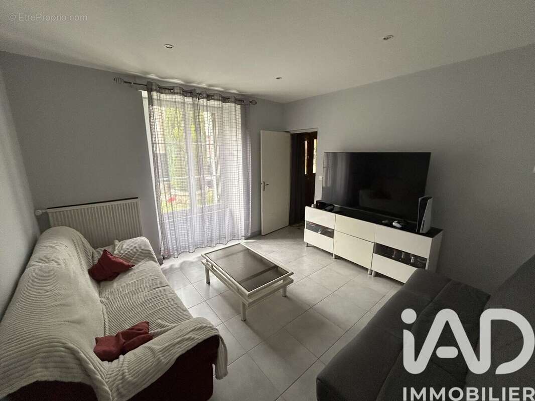 Photo 4 - Maison à ROMILLY-SUR-SEINE