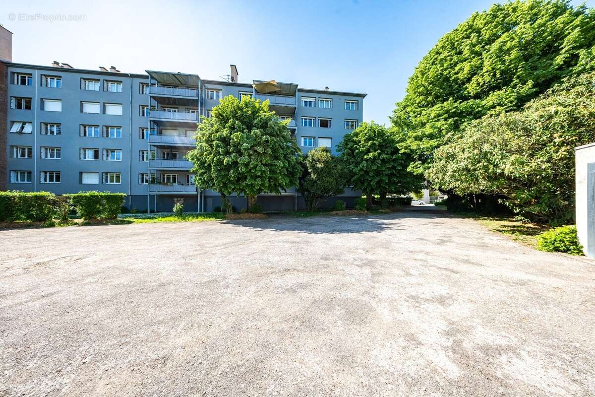 Appartement à vendre 5 pièces DIJON (21) de 95 m² avec grand balcon, cave et garage - photo 3